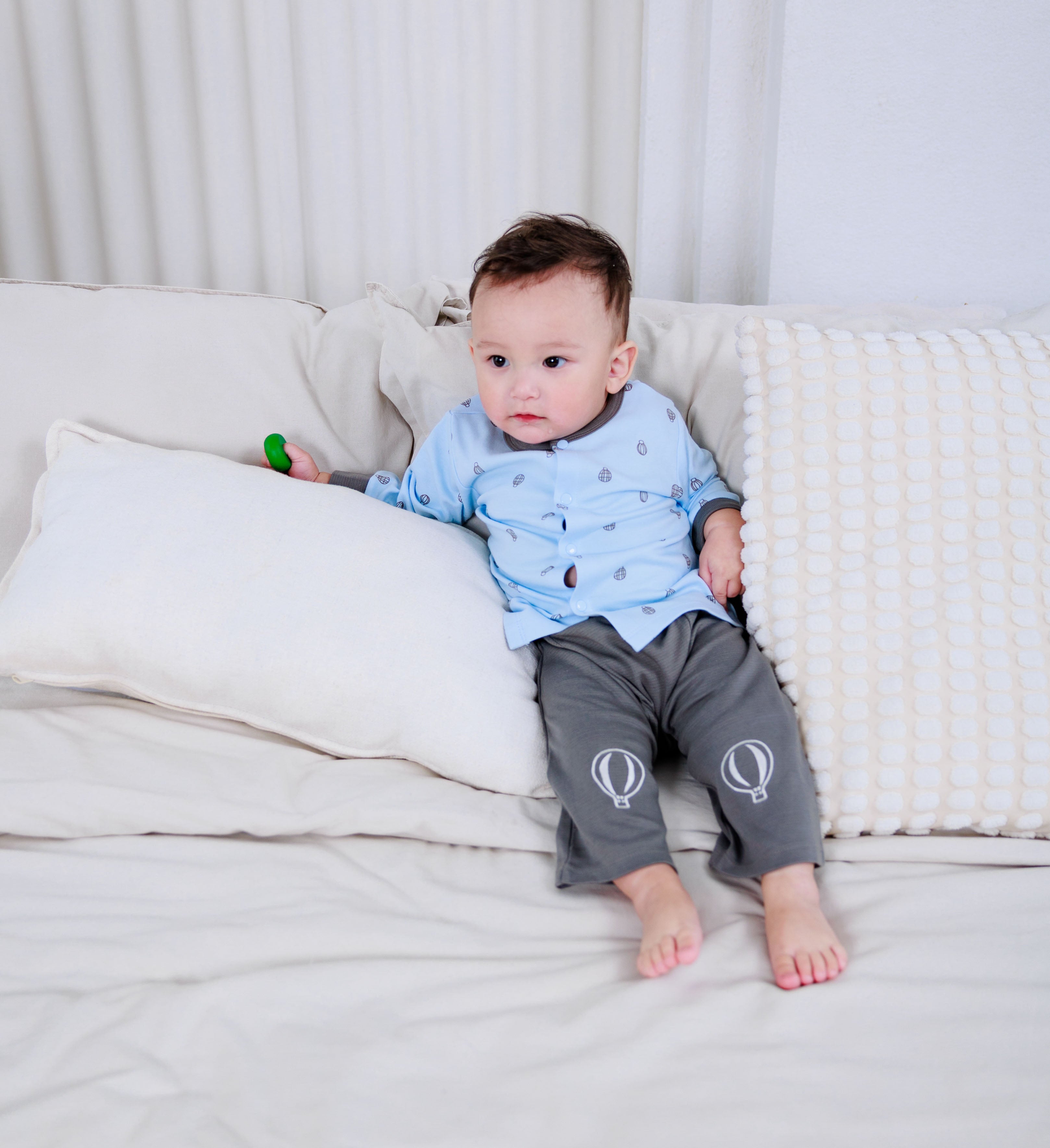 Cap, Cardigan & Diaper Pants (3 Piece Set)